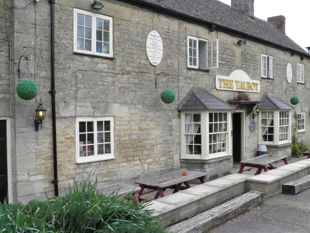 The Talbot Inn Eynsham Exterior foto