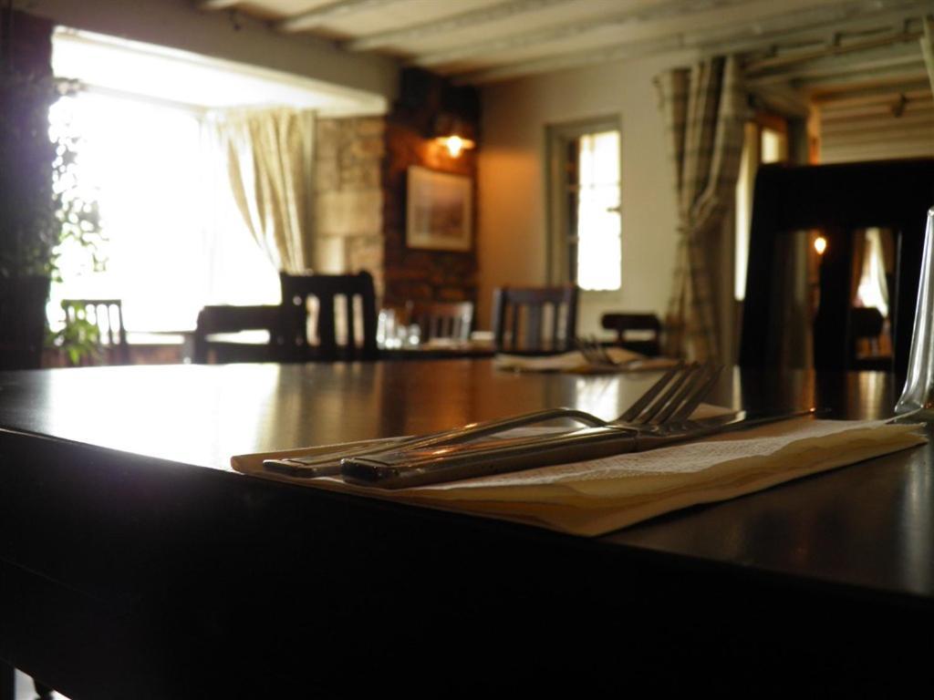 The Talbot Inn Eynsham Exterior foto